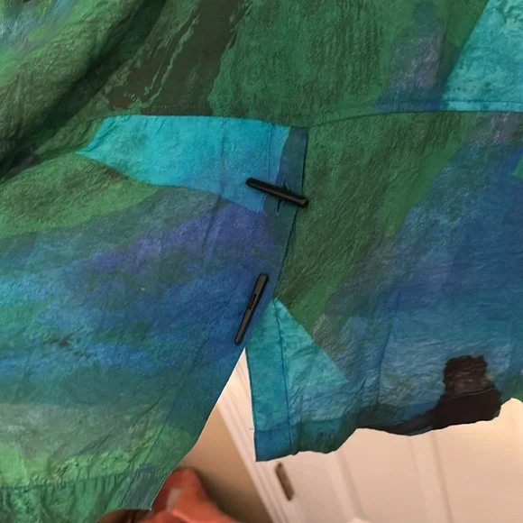 Ali Miles 80% rayon 20% nylon  button-down top - Picture 6 of 10